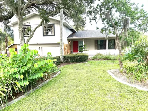 945 College Hill Dr, Clearwater, FL 33765