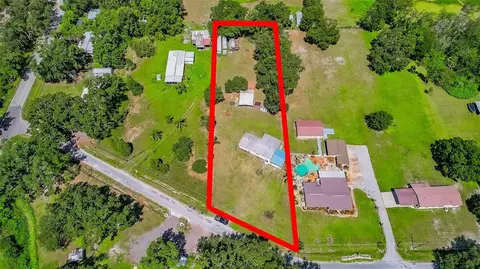 1105 Branch Acres Dr, Plant City, FL 33565