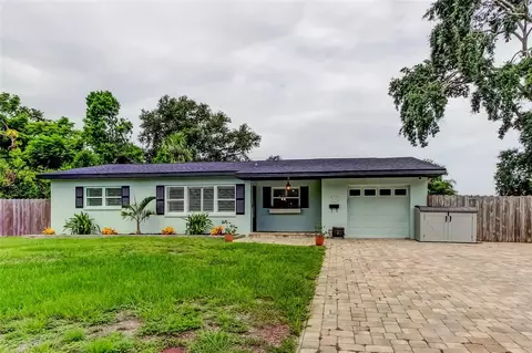 2192 Robinson Dr, Saint Petersburg, FL 33710