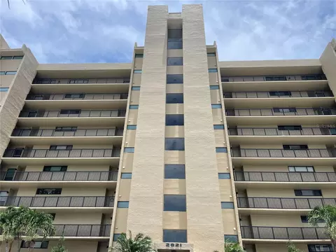 2621 Cove Cay Dr #206, Clearwater, FL 33760