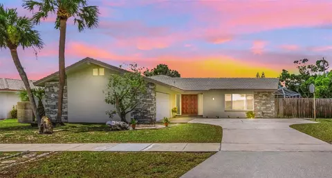 13986 Bonnie Brae Dr, Largo, FL 33774