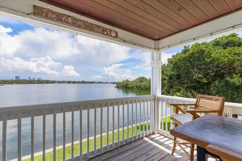 225 Pompano Dr SE #D, Saint Petersburg, FL 33705