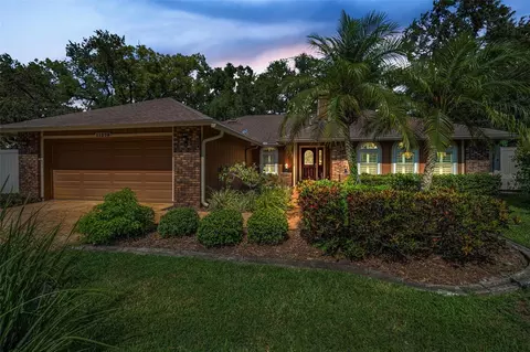 11279 Oakridge Trl, Seminole, FL 33772