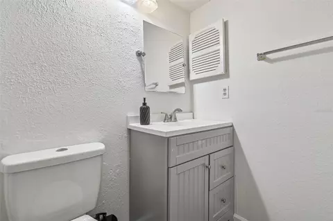 Bath - 11304 Plumtree Ct, Riverview, FL 33579 photo 6 of 6