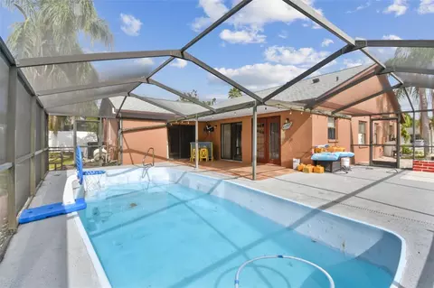 Exterior - 11304 Plumtree Ct, Riverview, FL 33579 photo 11 of 17