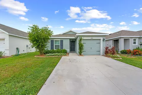 17071 Oval Rum Dr, Wimauma, FL 33598