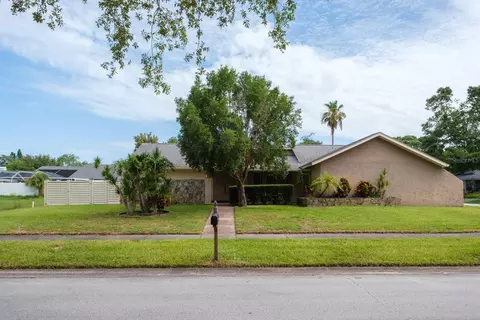2421 Eagle Chase Dr, Palm Harbor, FL 34683