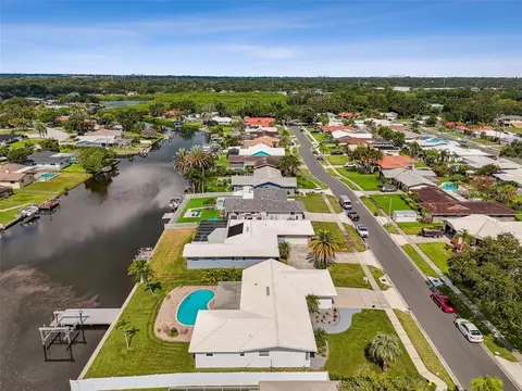 2191 Waterside Dr, Clearwater, FL 33764