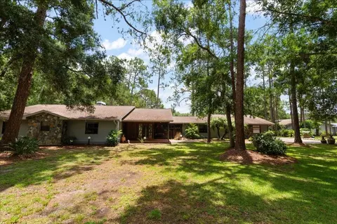 935 Ranch Rd, Tarpon Springs, FL 34688