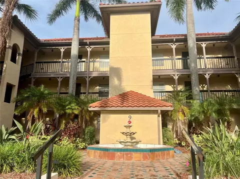 2400 Feather Sound Dr #935, Clearwater, FL 33762