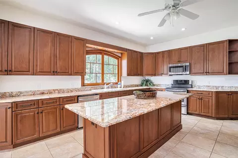 Kitchen - 7715 Riverview Dr, Riverview, FL 33578 photo 4 of 4
