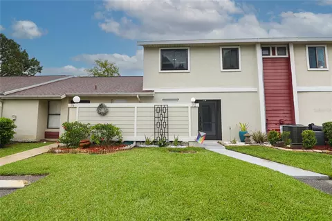 72 Pine Island Cir, Kissimmee, FL 34743
