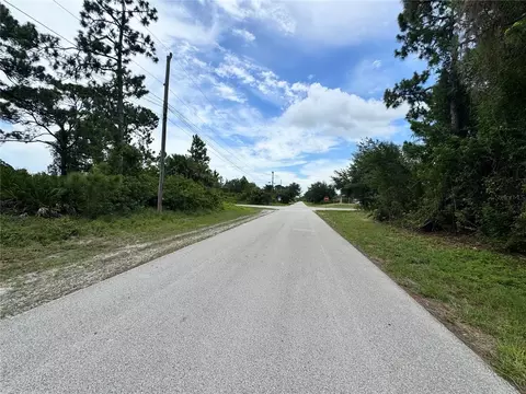 977 Kellogg St E, Lehigh Acres, FL 33974 photo 3