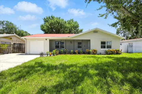 8208 Tanglewood Ln, Tampa, FL 33615