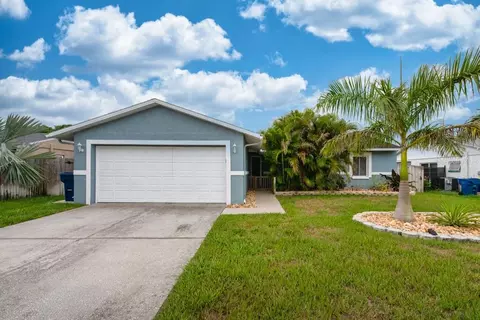 3132 Muir St, Holiday, FL 34691