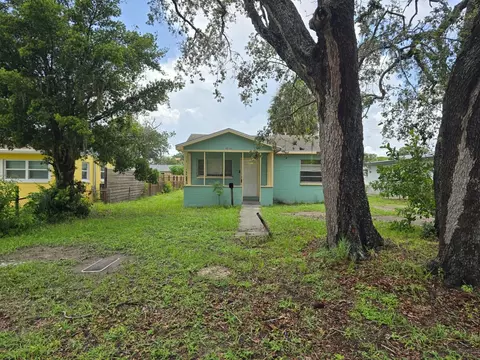 1511 27th St S, Saint Petersburg, FL 33712