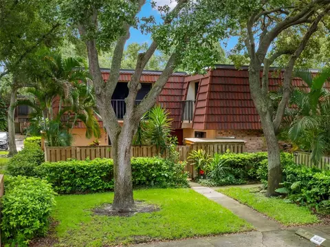 2712 12th Ct, Palm Harbor, FL 34684