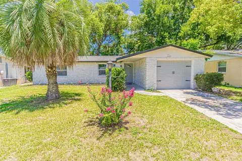 7041 Oakshire Dr, Port Richey, FL 34668