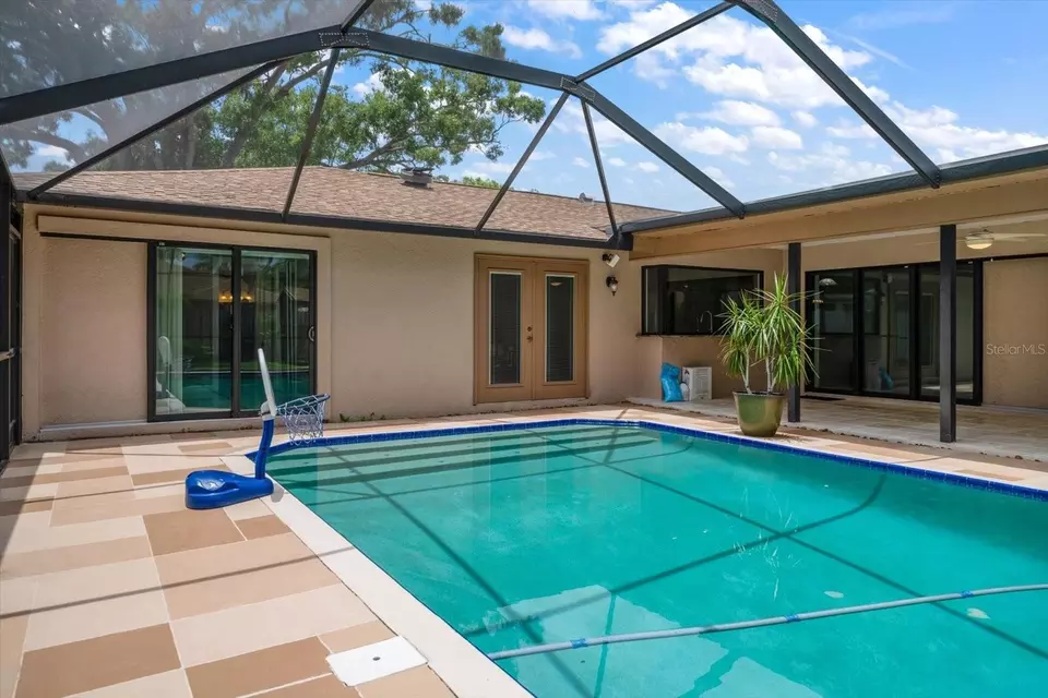 Exterior - 1623 El Tair Trl, Clearwater, FL 33765 photo 3 of 17