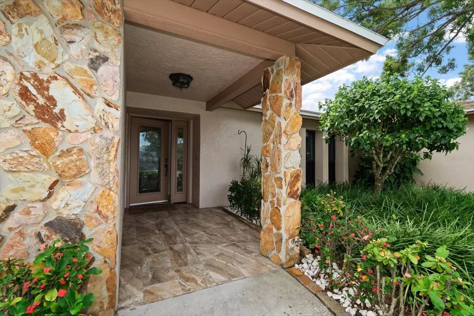 Exterior - 1623 El Tair Trl, Clearwater, FL 33765 photo 8 of 17