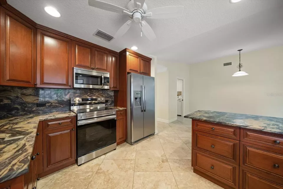 Kitchen - 1623 El Tair Trl, Clearwater, FL 33765 photo 3 of 5