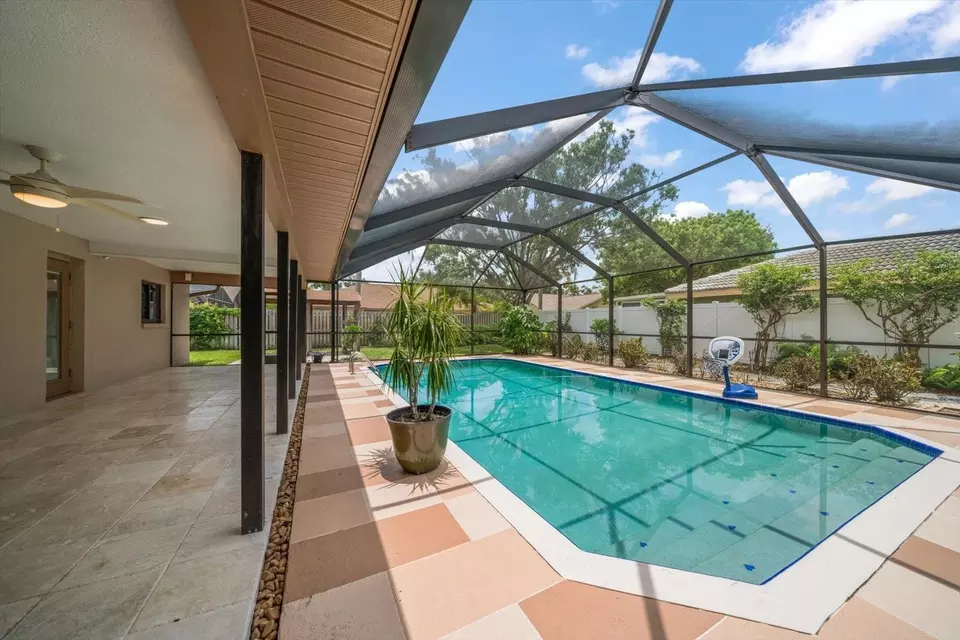 Exterior - 1623 El Tair Trl, Clearwater, FL 33765 photo 12 of 17