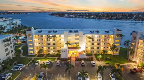 6001 Bahia Del Mar Cir #325, Saint Petersburg, FL 33715