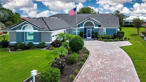1104 Opal Ln, Sun City Center, FL 33573