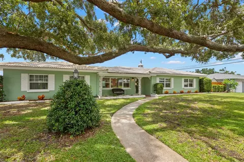 2077 Magnolia Dr, Clearwater, FL 33764