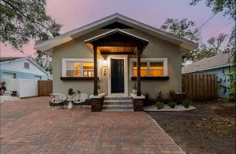 104 W Cayuga St, Tampa, FL 33603
