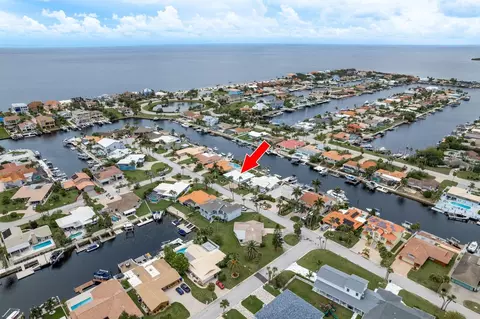 3301 Seaway Dr, New Port Richey, FL 34652
