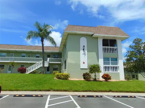 1250 S Pinellas Ave #307, Tarpon Springs, FL 34689