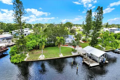 102 W North Branch Rd, Ruskin, FL 33570