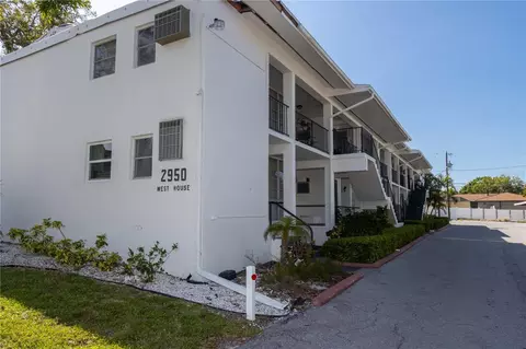 2950 W Bay Dr #B5, Belleair Bluffs, FL 33770