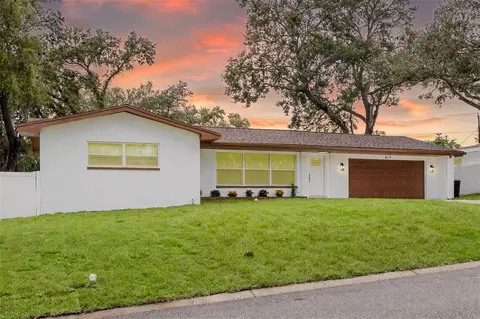912 Pineview Ave, Clearwater, FL 33756