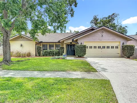 2527 Arborwood Dr, Valrico, FL 33596