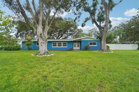 1712 Robin Hood Ln, Clearwater, FL 33764