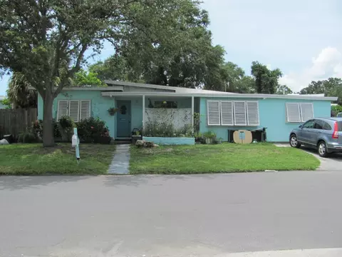 6657 Hibiscus Ave S, South Pasadena, FL 33707