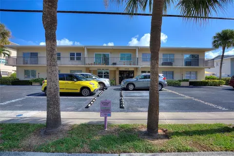 3753 46th Ave S #10, Saint Petersburg, FL 33711