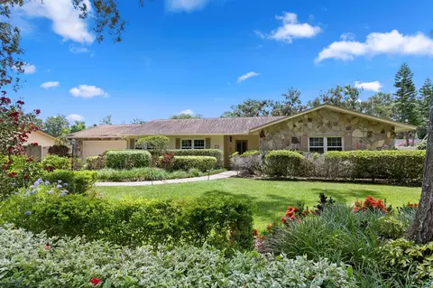 818 Gascon Pl, Temple Terrace, FL 33617