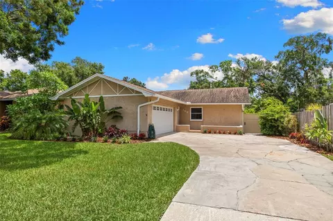 133 SE Madison Cir N, Saint Petersburg, FL 33703