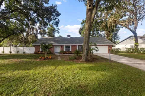 1802 Parkwood Dr, Valrico, FL 33594