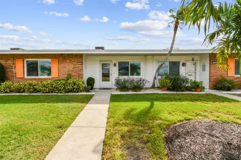 226 S Pebble Beach Blvd #31, Sun City Center, FL 33573