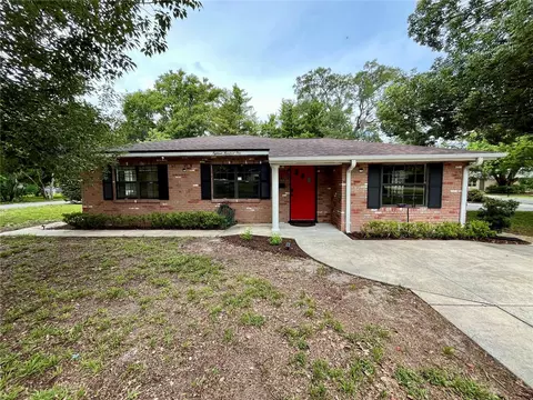 1801 Whitehall St, Plant City, FL 33563
