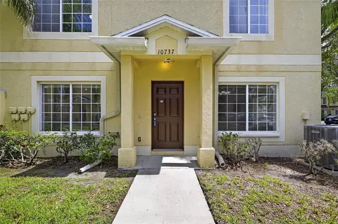 10737 Keys Gate Dr, Riverview, FL 33579 photo 1