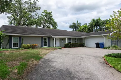 3275 Walnut St NE, Saint Petersburg, FL 33704