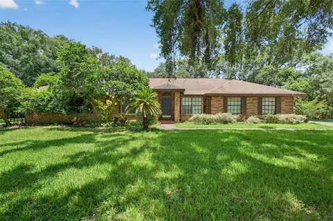 2101 Whitlock Pl, Dover, FL 33527