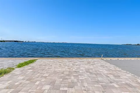 2630 St Josephs Dr W, Dunedin, FL 34698