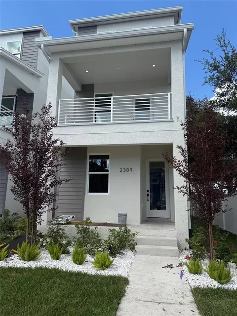 2315 W Spruce St, Tampa, FL 33607