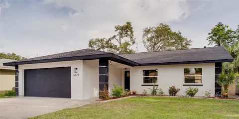 6829 Circlecreek Dr, Pinellas Park, FL 33781